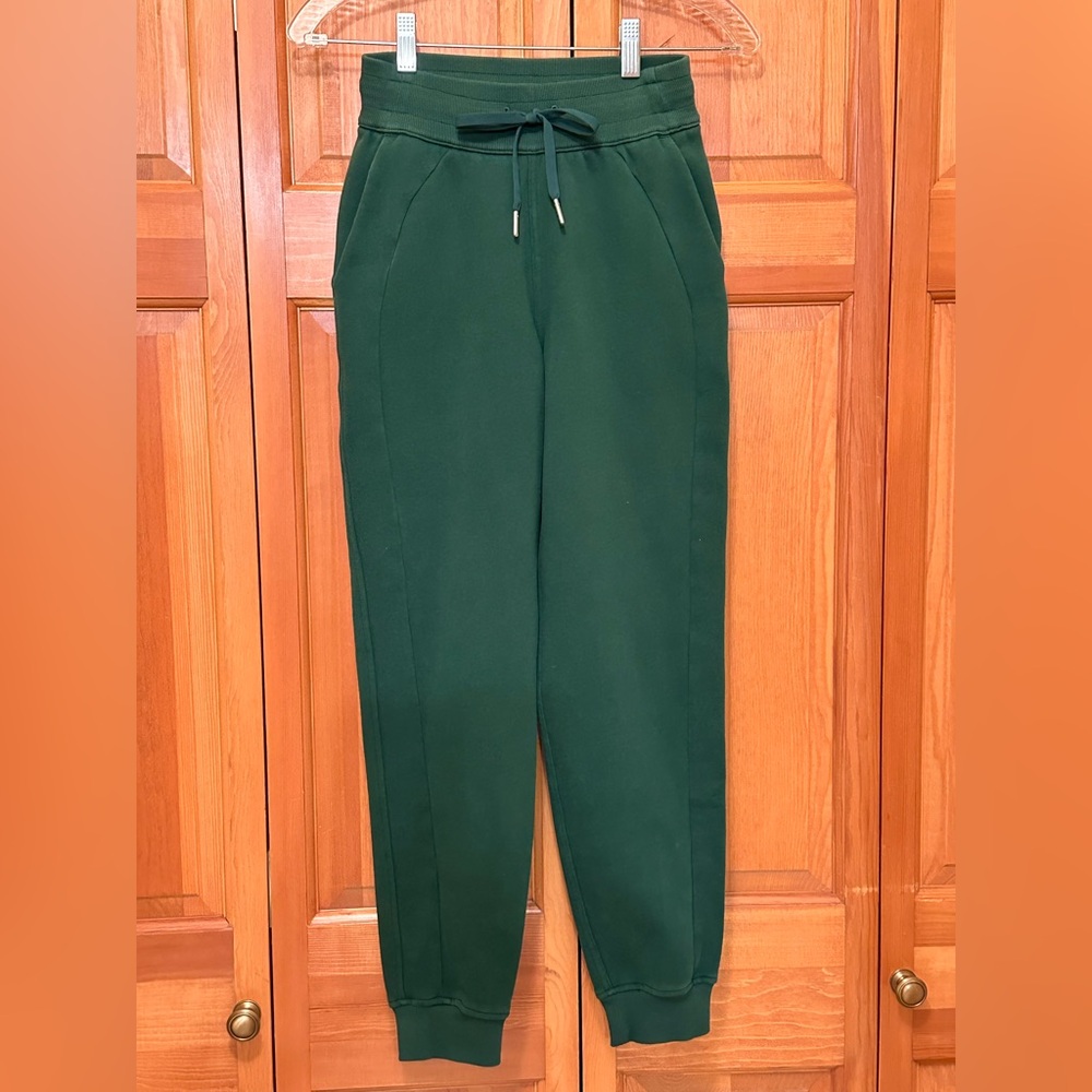 Lululemon Womens Scuba High Rise Jogger Size 0 In Everglade Green Like New!